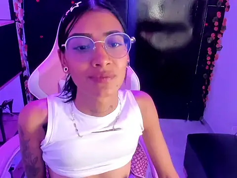 Snapshot of KarlaSlutSkinny__ chatting on February 22, 10:30 pm KarlaSlutSkinny online show from February 22, 10:30 pm