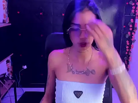 Snapshot of KarlaSlutSkinny__ chatting on February 24, 9:24 pm KarlaSlutSkinny online show from February 24, 9:24 pm