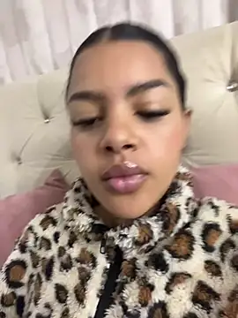 MeganHillss online show from March 15, 8:53 am