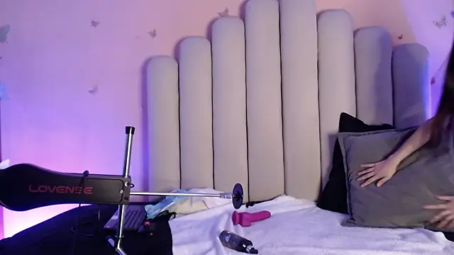 SweetRenata  online show from October 20, 11:21 am