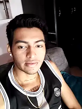 Snapshot of Andrew_online chatting on October 11, 5:55 pm Andrew online online show from October 11, 5:55 pm