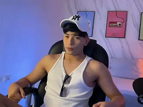 Snapshot of David_Nova chatting on November 16, 2:44 pm David Nova online show from November 16, 2:44 pm