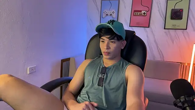 Snapshot of David_Nova chatting on November 27, 12:51 pm David Nova online show from November 27, 12:51 pm