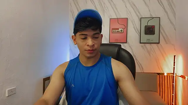 Snapshot of David_Nova chatting on January 17, 11:04 am David Nova online show from January 17, 11:04 am