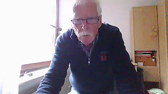 super-snoopy online show from October 26, 9:26 am