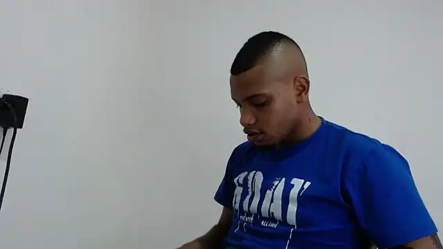 Snapshot of drako_monster chatting on November 1, 7:49 pm drako monster online show from November 1, 7:49 pm