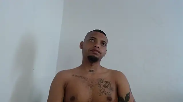 Snapshot of drako_monster chatting on June 23, 3:10 pm drako monster online show from June 23, 3:10 pm