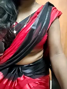 Snapshot of Tamilmallu-duskygirl03 chatting on January 6, 5:55 am Tamilmallu-duskygirl03 online show from January 6, 5:55 am