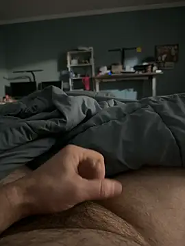 Snapshot of Beastyfuck chatting on February 7, 5:11 am Beastyfuck online show from February 7, 5:11 am