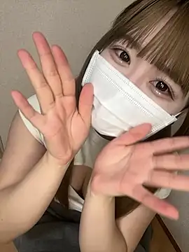Snapshot of _Minami_x chatting on October 10, 10:14 am Minami x online show from October 10, 10:14 am