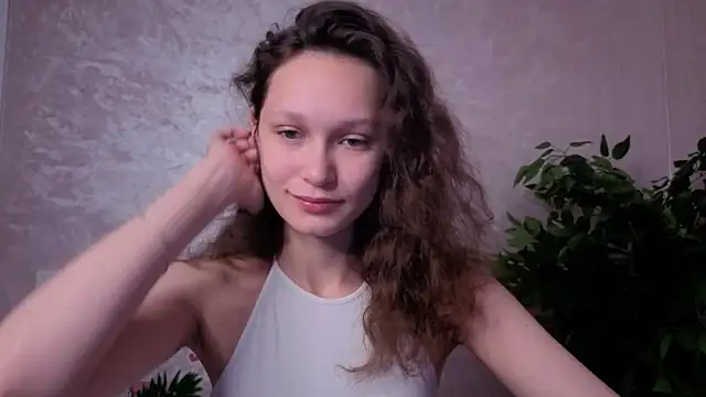 Snapshot of VeronaQueenn chatting on October 9, 9:07 am VeronaQueenn online show from October 9, 9:07 am