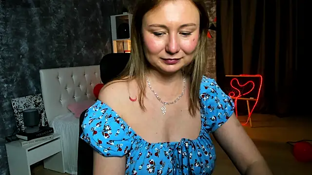 scent  of woman online show from November 5, 1:38 am