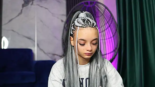 RachelRavee online show from October 28, 5:22 am