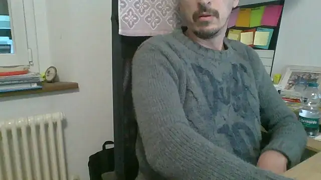Kawayleo online show from May 3, 3:18 pm
