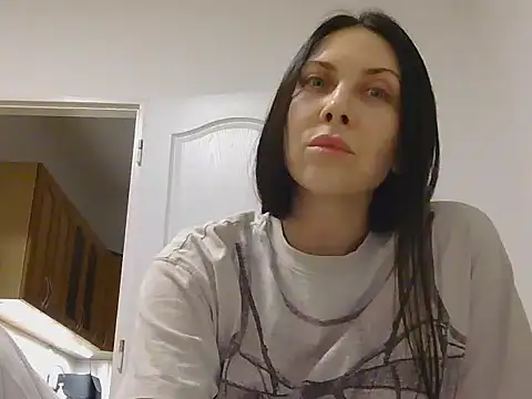 Snapshot of Olivarra chatting on February 7, 7:50 pm Olivarra online show from February 7, 7:50 pm