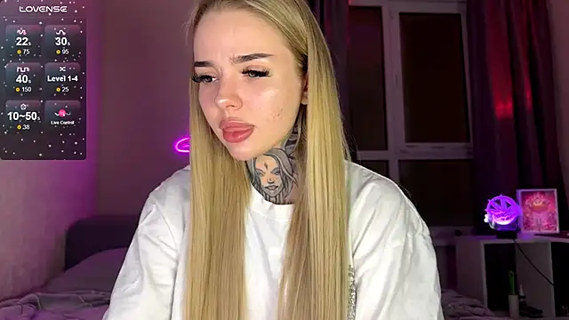 Snapshot of bklfen chatting on February 8, 6:44 pm bklfen online show from February 8, 6:44 pm