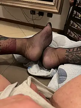 Snapshot of Sexy-feet78 chatting on November 10, 10:31 pm Sexy-feet78 online show from November 10, 10:31 pm