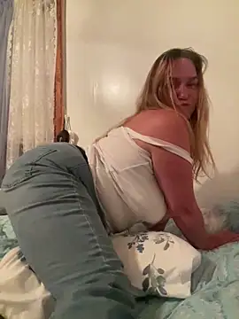 SugarMilkandHoney online show from October 9, 1:14 am