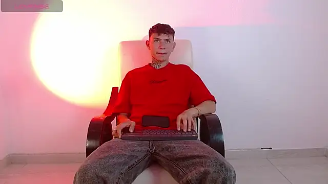 hot teo  online show from April 16, 12:33 am