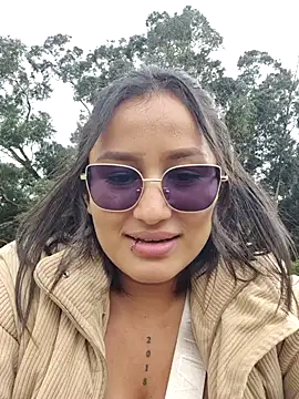 Snapshot of SussySunny_ chatting on February 24, 1:42 pm SussySunny online show from February 24, 1:42 pm