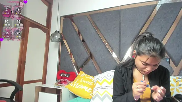 KimiAnal online show from October 11, 12:58 pm
