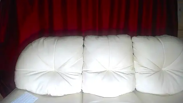 Snapshot of Esmeraldita782 chatting on October 9, 4:54 am Esmeraldita782 online show from October 9, 4:54 am