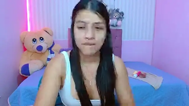 zara cute online show from December 14, 12:10 pm