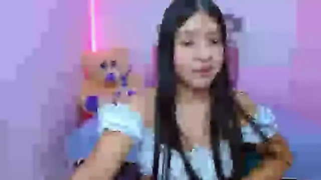 zara cute online show from December 18, 12:33 pm