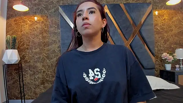 Vittoria Conti  online show from November 11, 5:13 pm