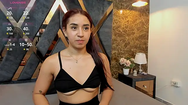 Snapshot of Vittoria_Conti_ chatting on April 8, 5:24 pm Vittoria Conti online show from April 8, 5:24 pm
