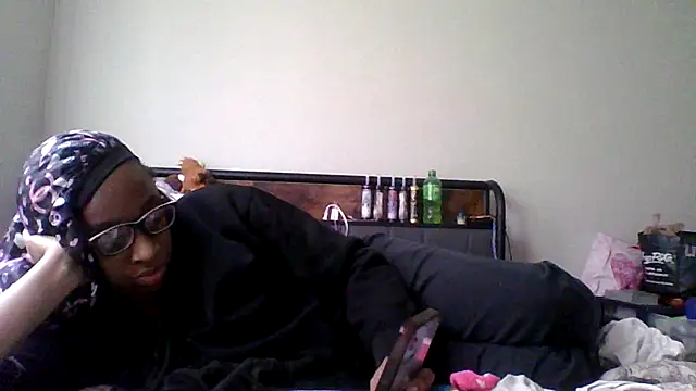 dezzidavill online show from March 24, 2:00 pm