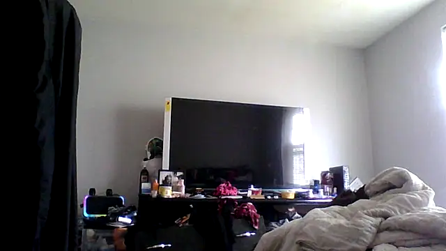 dezzidavill online show from May 2, 1:49 pm