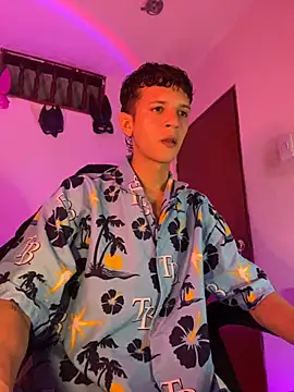 tylernova online show from November 2, 3:42 am