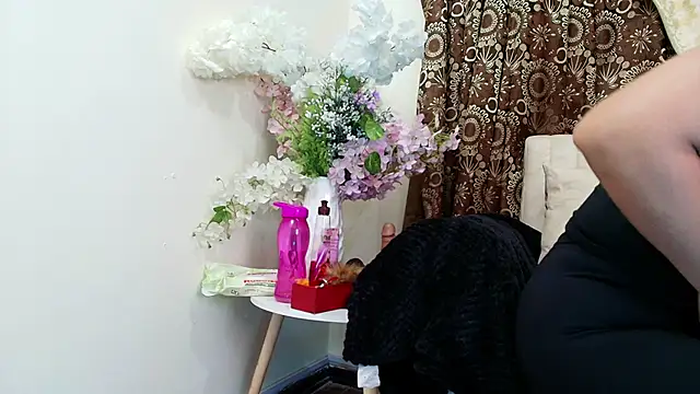 Kiaraa88 online show from December 2, 12:21 pm