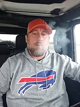 Snapshot of akstr8 chatting on October 30, 12:01 am akstr8 online show from October 30, 12:01 am