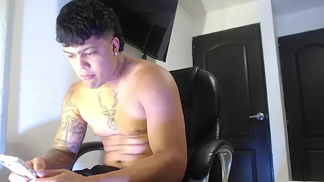 Boyhot 00 online show from October 24, 11:56 pm