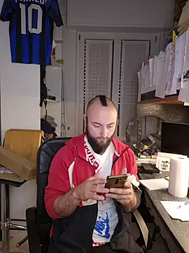 Snapshot of BeppeRagnar chatting on March 28, 6:13 am BeppeRagnar online show from March 28, 6:13 am