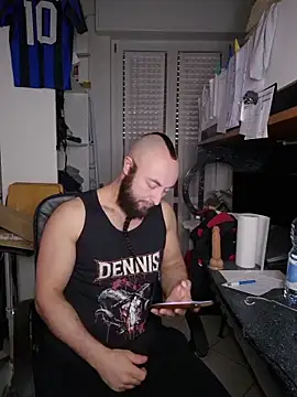 Snapshot of BeppeRagnar chatting on March 29, 8:25 am BeppeRagnar online show from March 29, 8:25 am