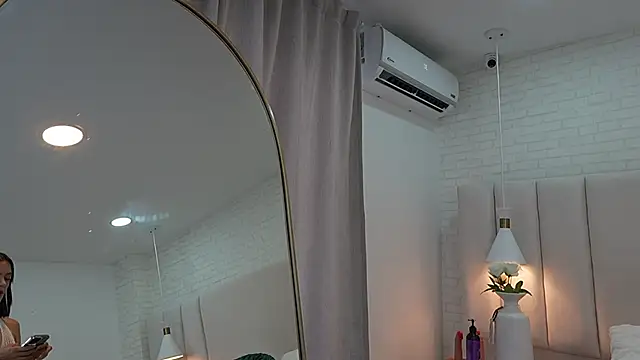 nina gb online show from May 11, 9:01 pm