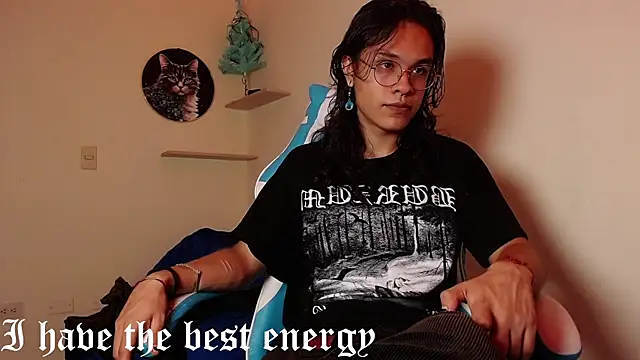 tom 1945 online show from December 19, 5:36 am