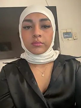 Snapshot of CelestSkyy chatting on October 18, 7:58 pm CelestSkyy online show from October 18, 7:58 pm