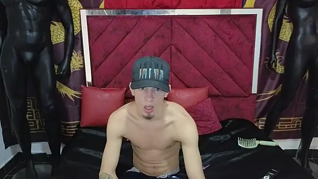 Pride couple online show from November 2, 11:29 pm