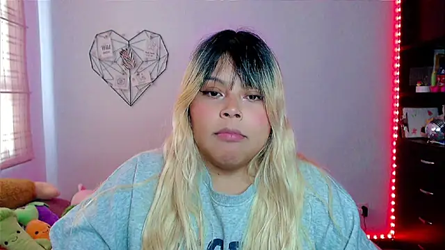 EllieMoonX online show from November 15, 5:31 pm