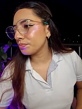 Meganthomson online show from February 11, 3:00 am