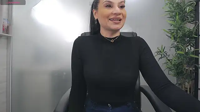 YaraXCox online show from January 13, 5:24 am