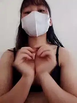 Snapshot of Lovely_xxx chatting on October 19, 1:17 am Lovely xxx online show from October 19, 1:17 am