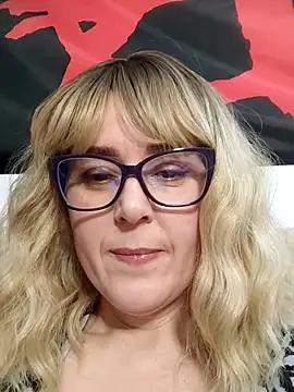 Amelialove42 online show from February 8, 7:28 pm