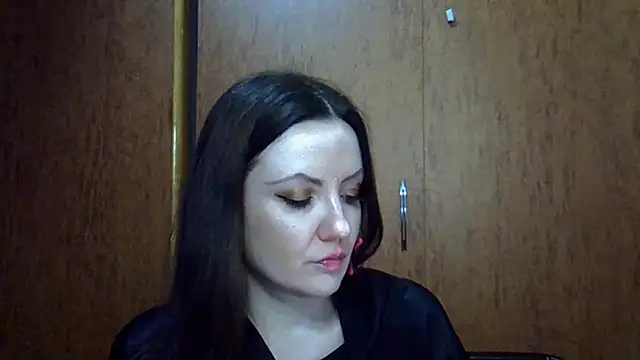 Snapshot of Kalorinn chatting on March 8, 8:01 pm Kalorinn online show from March 8, 8:01 pm