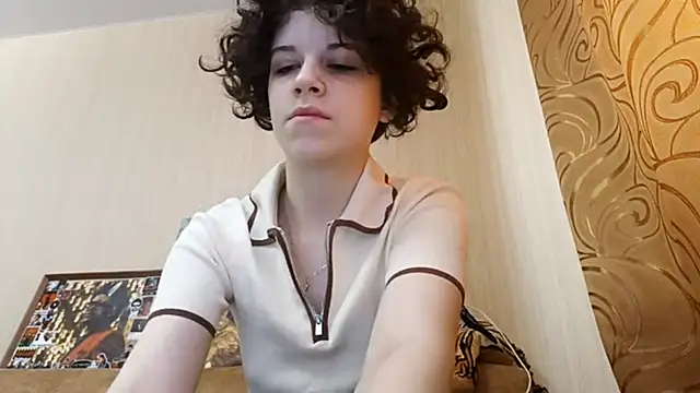 Snapshot of JesseniaHanney chatting on October 22, 8:03 am JesseniaHanney online show from October 22, 8:03 am