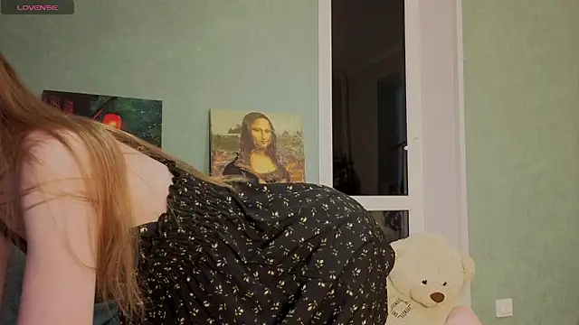 Snapshot of summer_flame chatting on February 3, 6:11 am summer flame online show from February 3, 6:11 am